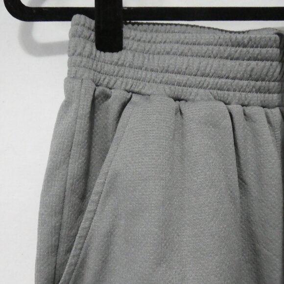 PUMA | small | Stylish Grey Casual / Sport Shorts - Picture 3 of 14
